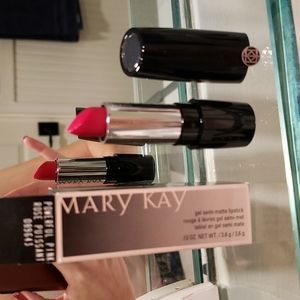 MARY KAY gel semi-matte lipstick in powerful pink.
